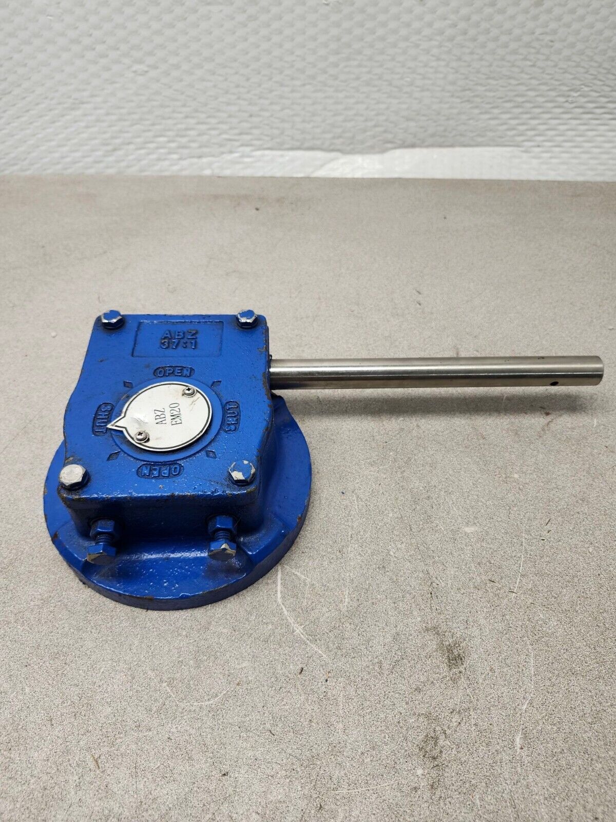 USED ABZ Butterfly Valve Gear Operator EM20