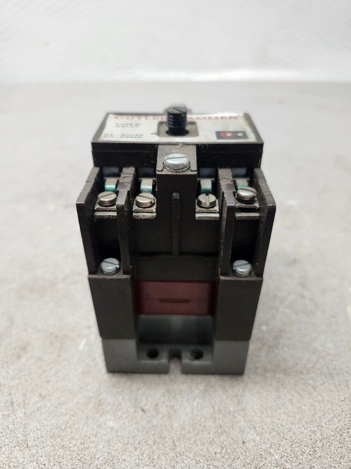 USED Cutler Hammer Relay 600V CHIPPED D26MB Type M