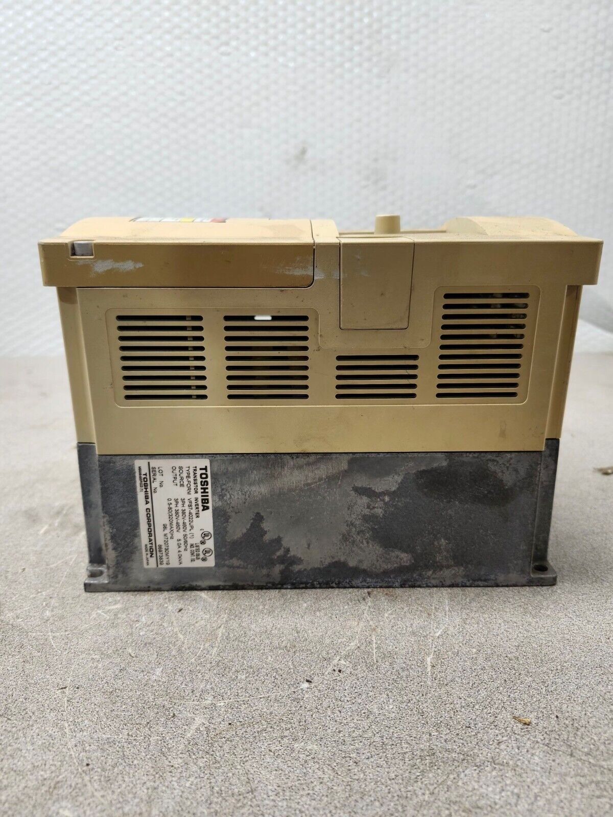 USED Toshiba Transistor Inverter 4.0KVA 3PH 380-460V 5A A Amp VFS7-4022UPL