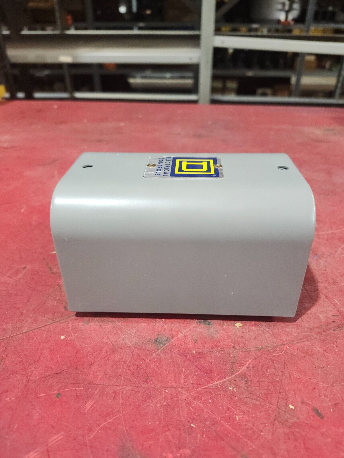 NEW IN BOX SQUARE D ENCLOSURE 9991 UE-1