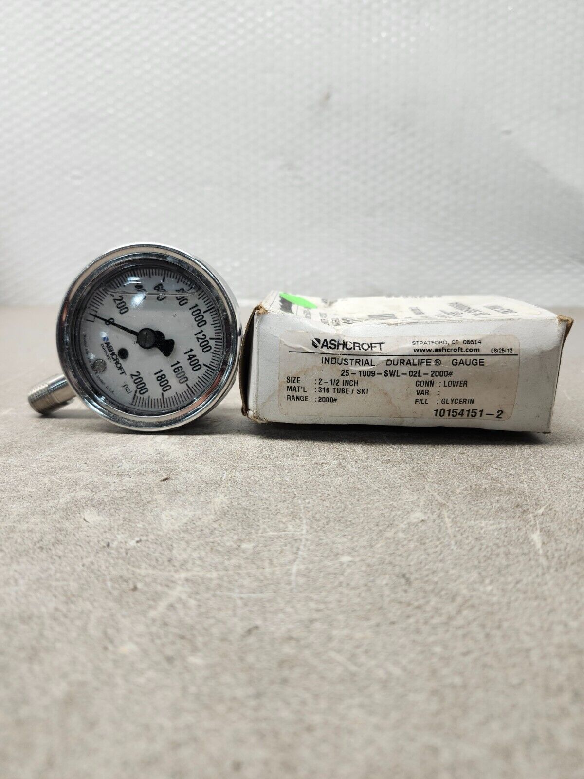 NEW WITH BOX ASHCROFT INDUSTRIAL DURALIFE GAUGE 25-1009-SWL-02L-200