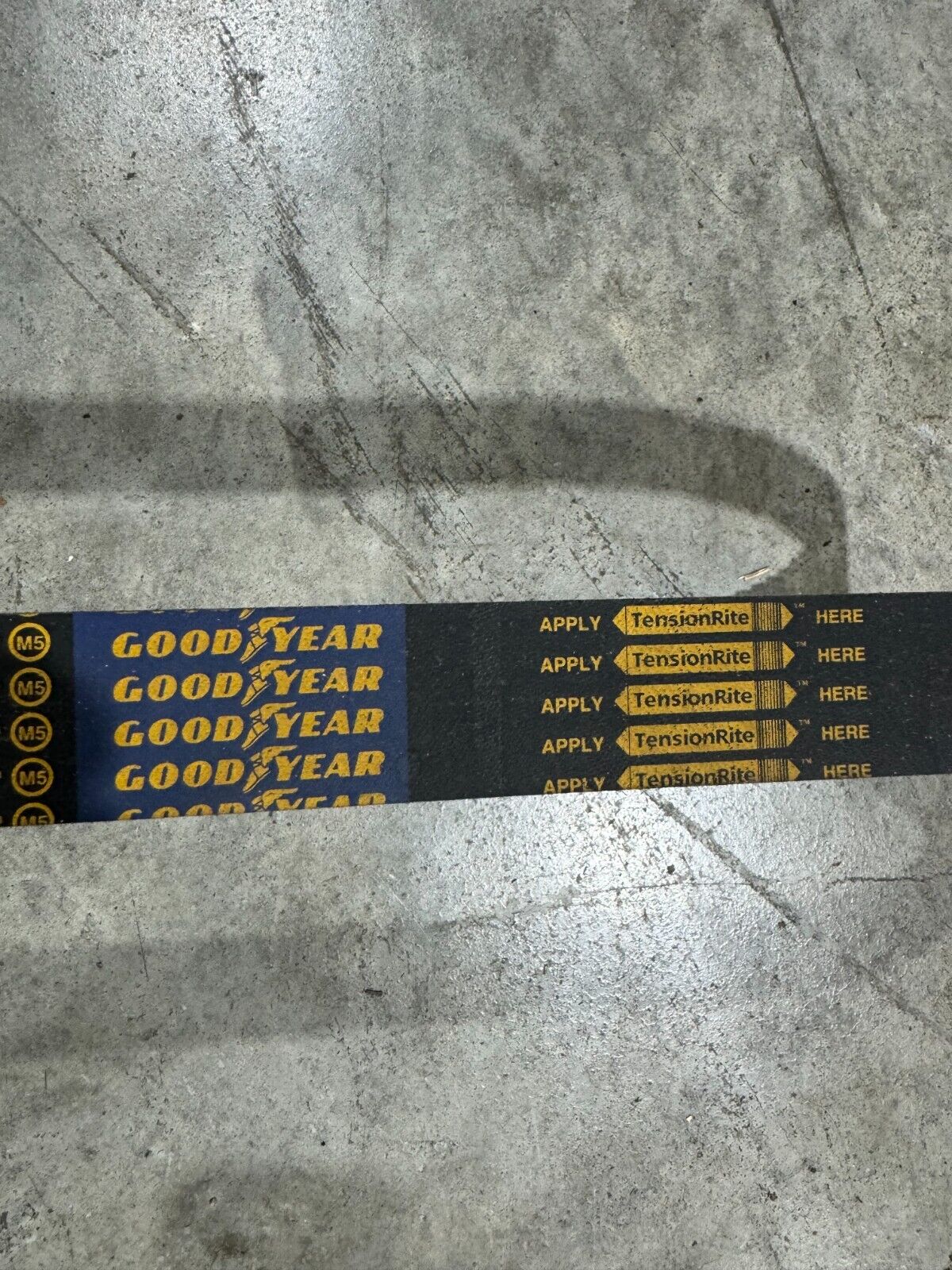 NEW SURPLUS GOODYEAR MATCHMAKER 2-BAND COGGED V-BELT 2/5VX710