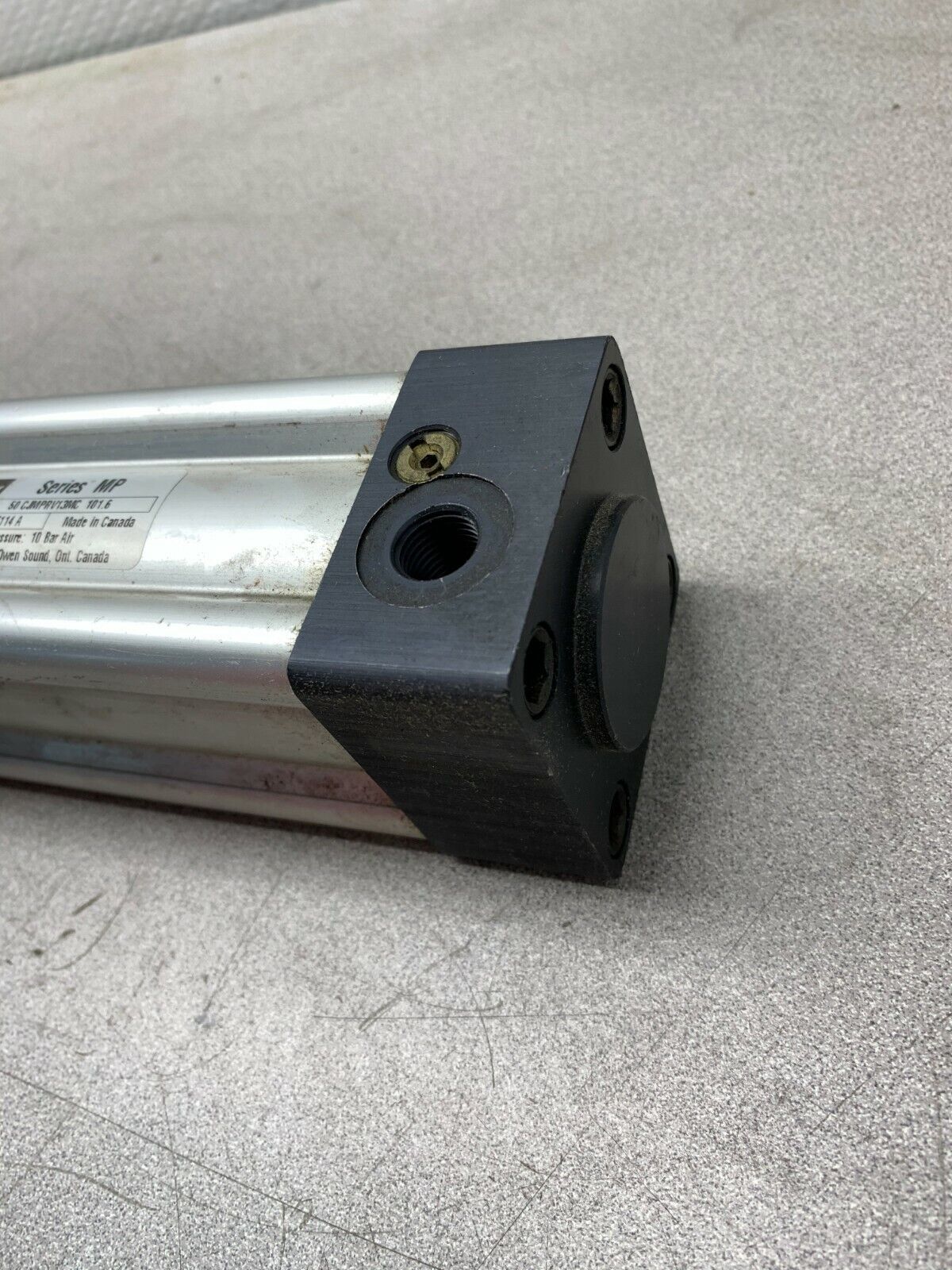 NEW NO BOX PARKER PNEUMATIC CYLINDER 50 CJMPRV13MC 101.6