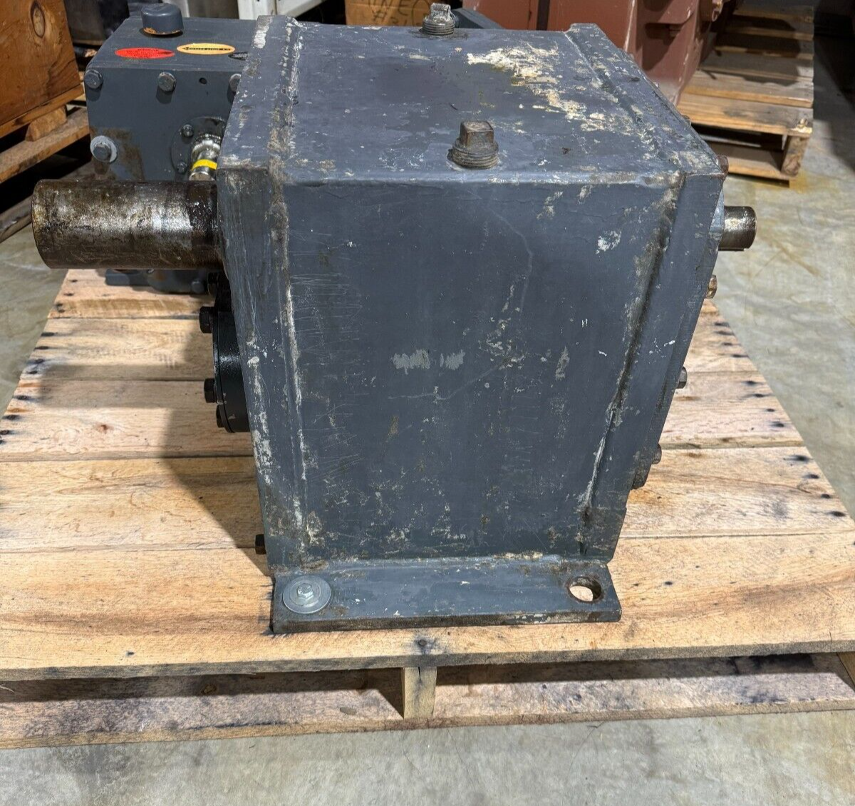 USED FALK ENCLOSED GEAR DRIVE SPEED REDUCER 37.81 RATIO 202-1070FZ3A