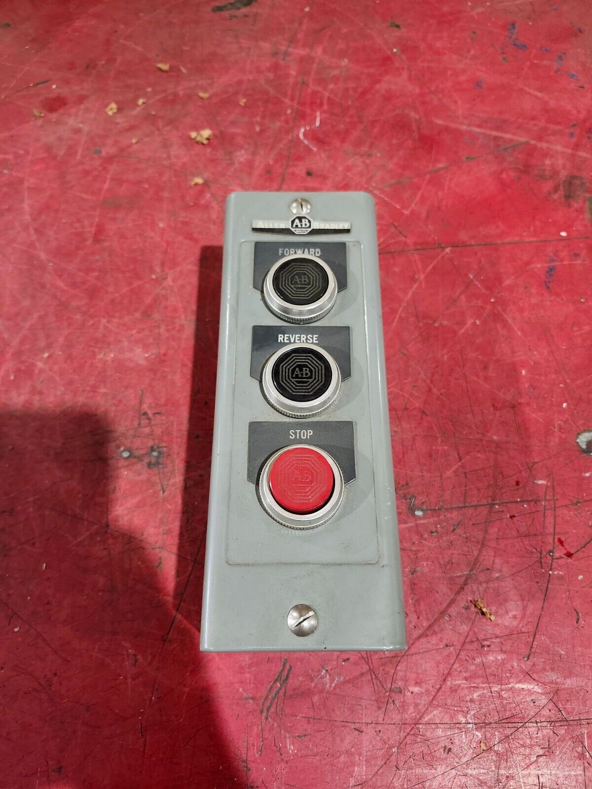 NEW NO BOX ALLEN BRADLY THREE BUTTON CONTROLLER STATION 800H-3HA SERIES L