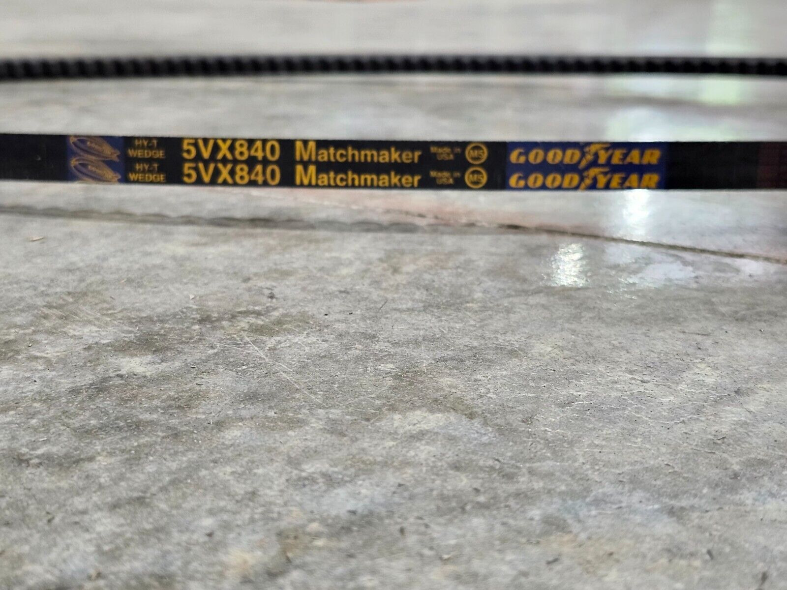 NEW GOODYEAR MATCHMAKER COGGED V-BELT 5VX840