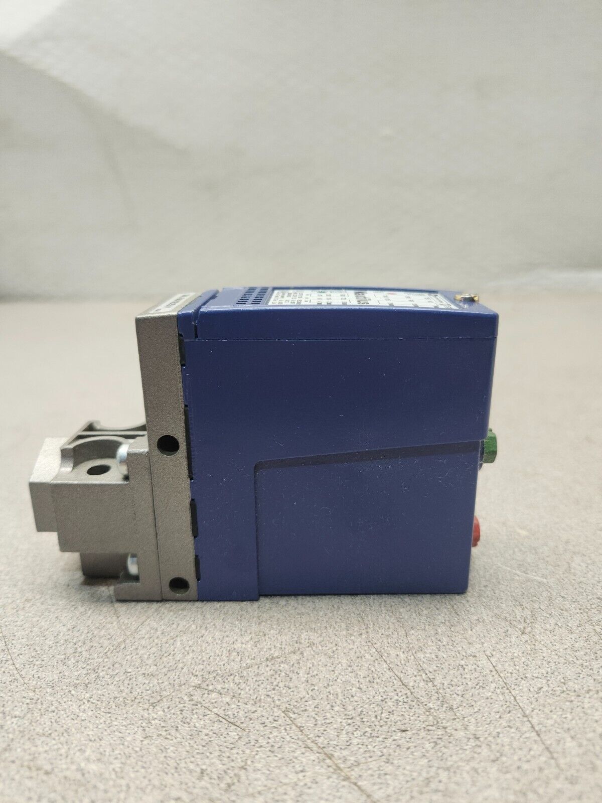 NEW IN BOX SQUARE D pressure switch 70 BARS 1015PSI XML B070E2S11