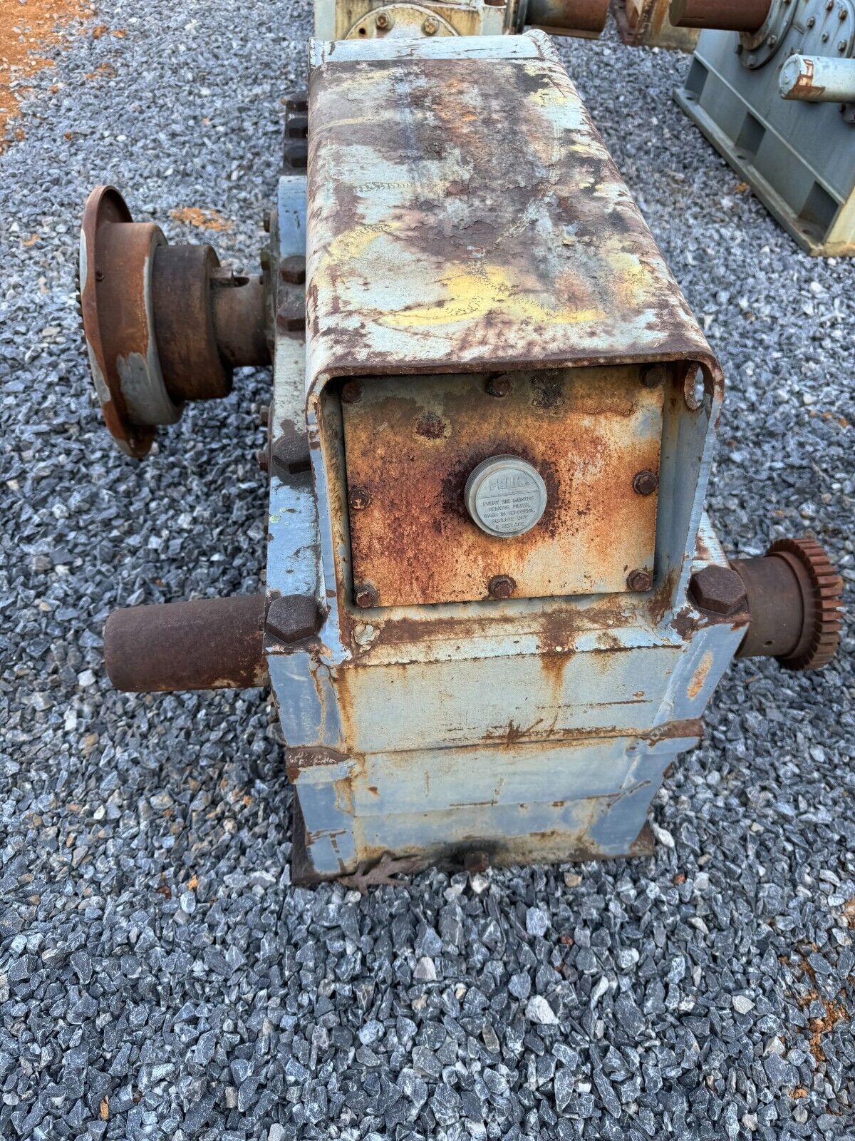 USED FALK ENCLOSED GEAR DRIVE SPEED REDUCER 32.17 RATIO 2100Y2-B