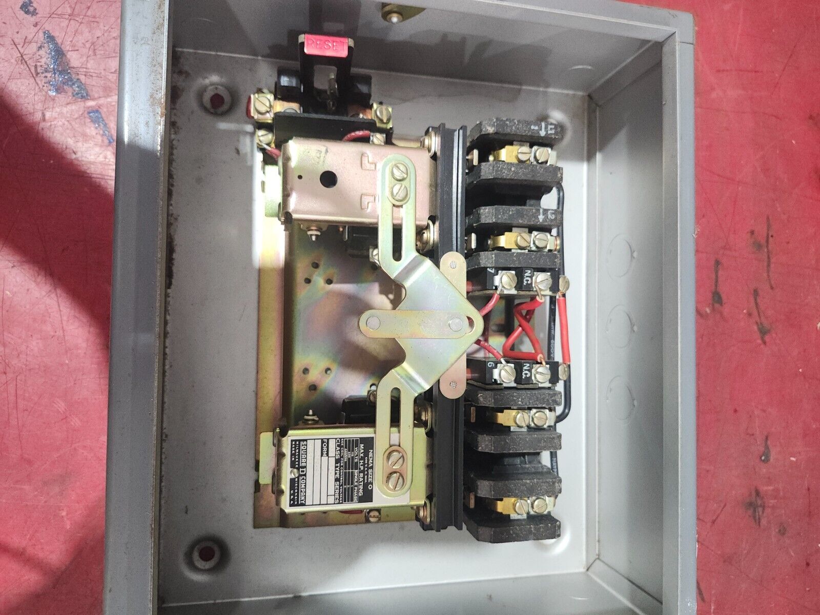 NEW SQUARE D COMPANY CLASS 8736 TYPE BG-1 SER A, 4259-S5 243036 AU