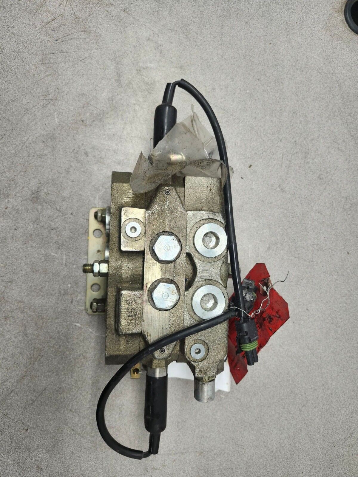 NEW NO BOX HYDRADY HYDRAULIC MANIFOLD VPL-1696