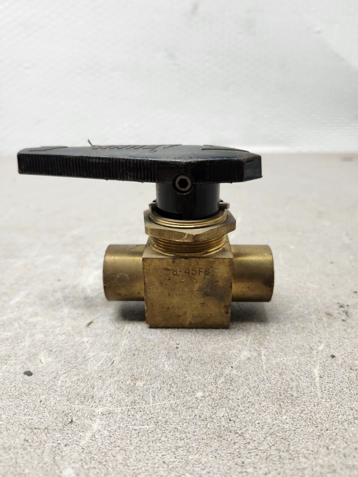 NEW NO BOX WHITEY BRASS VALVE 1'' B-45F8