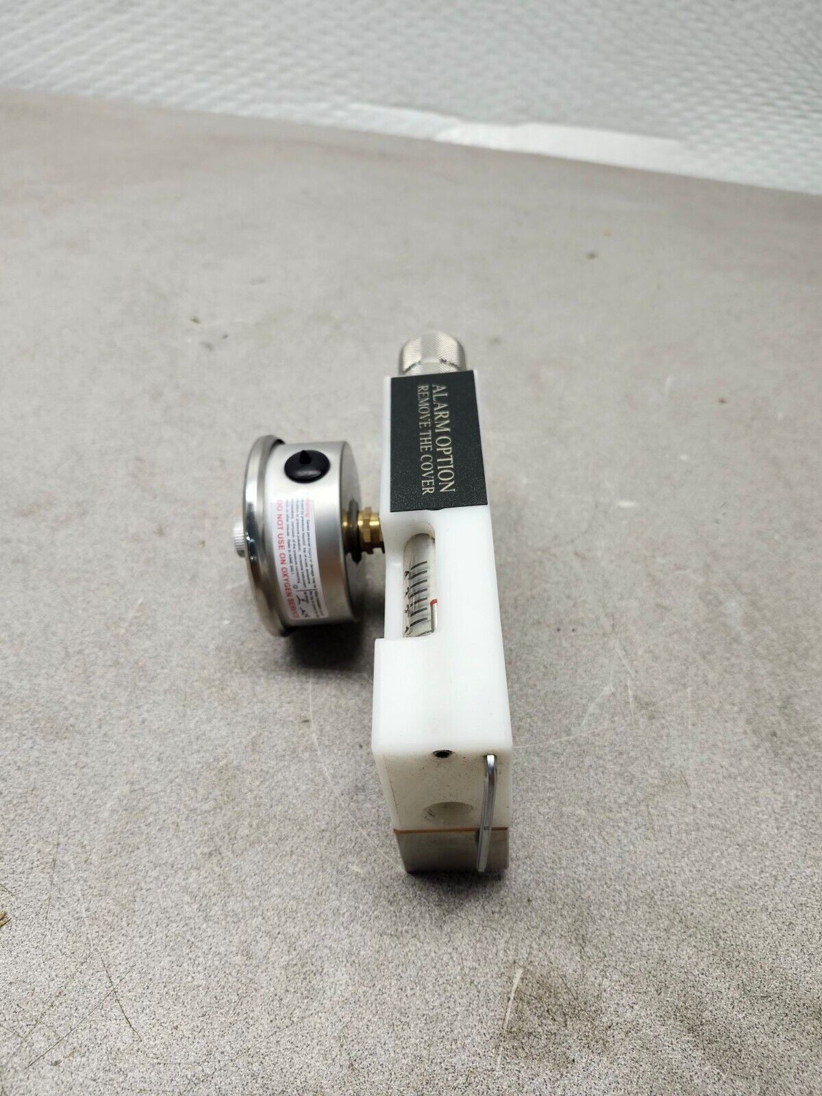 NEW NO BOX True Flow Meter 0-145psi Aesseal FTPB-40-145-SC