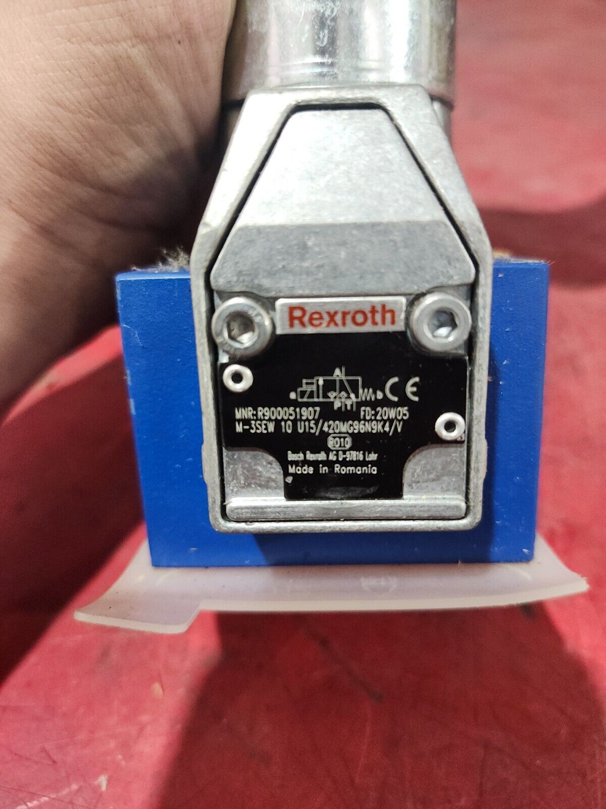 NEW NO BOX REXROTH Poppet Directional Valve R900051907