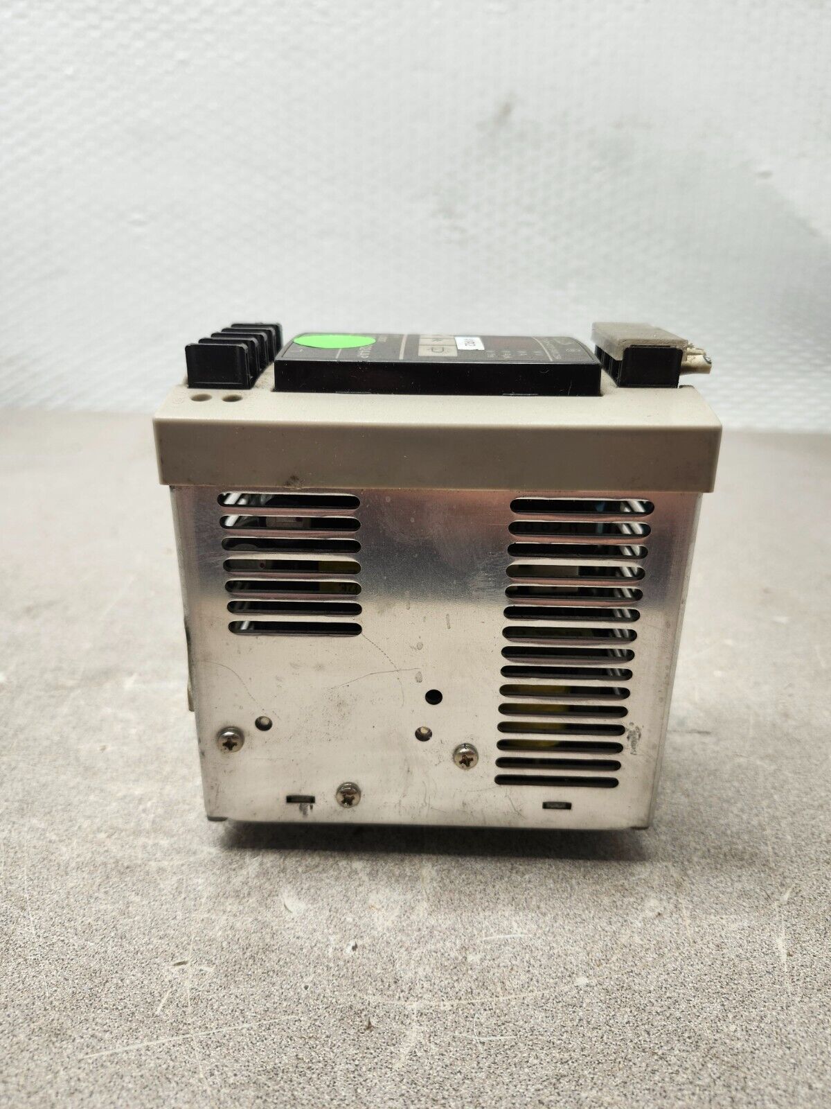 USED Omron Power Supply Output 24VDC, Input 100-240VAC S8VS-18024AP