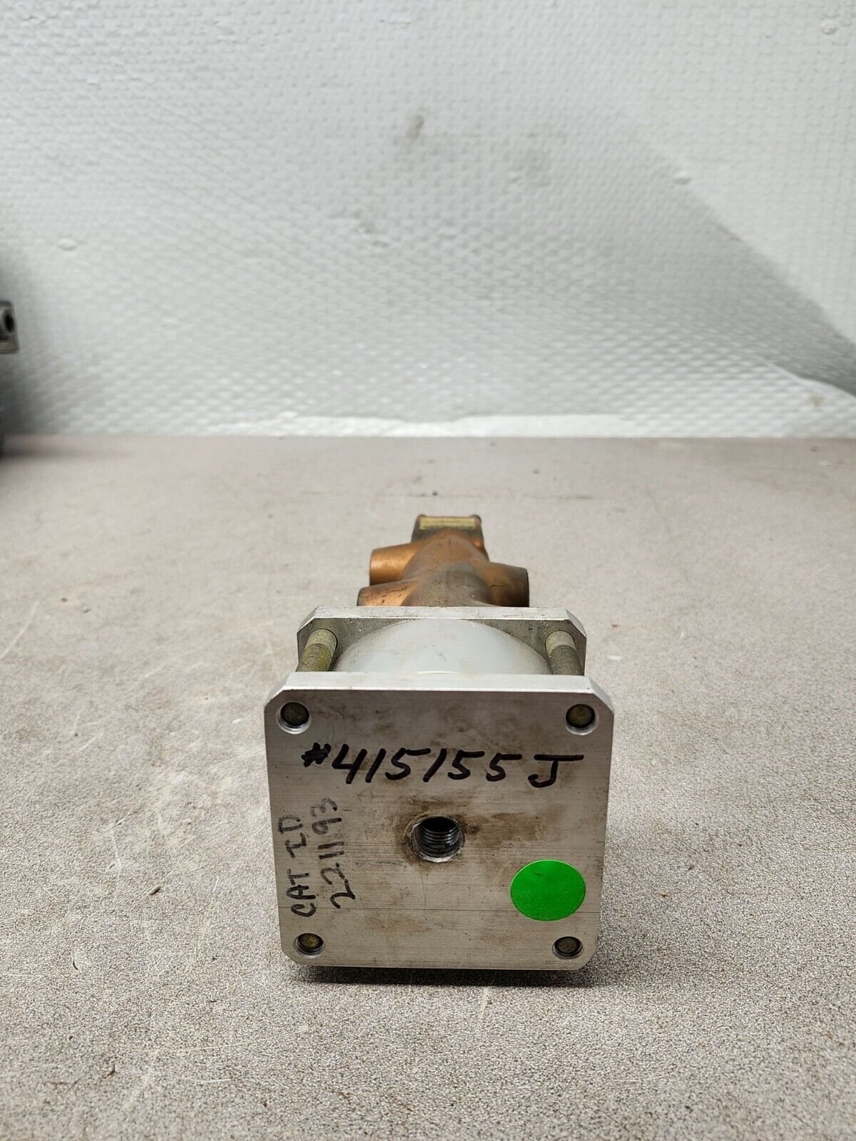 USED VERSA SPRING RETURN 4 WAY PRESSURE PILOT  2 POSITION AIR FLOW VALVE VSP4502