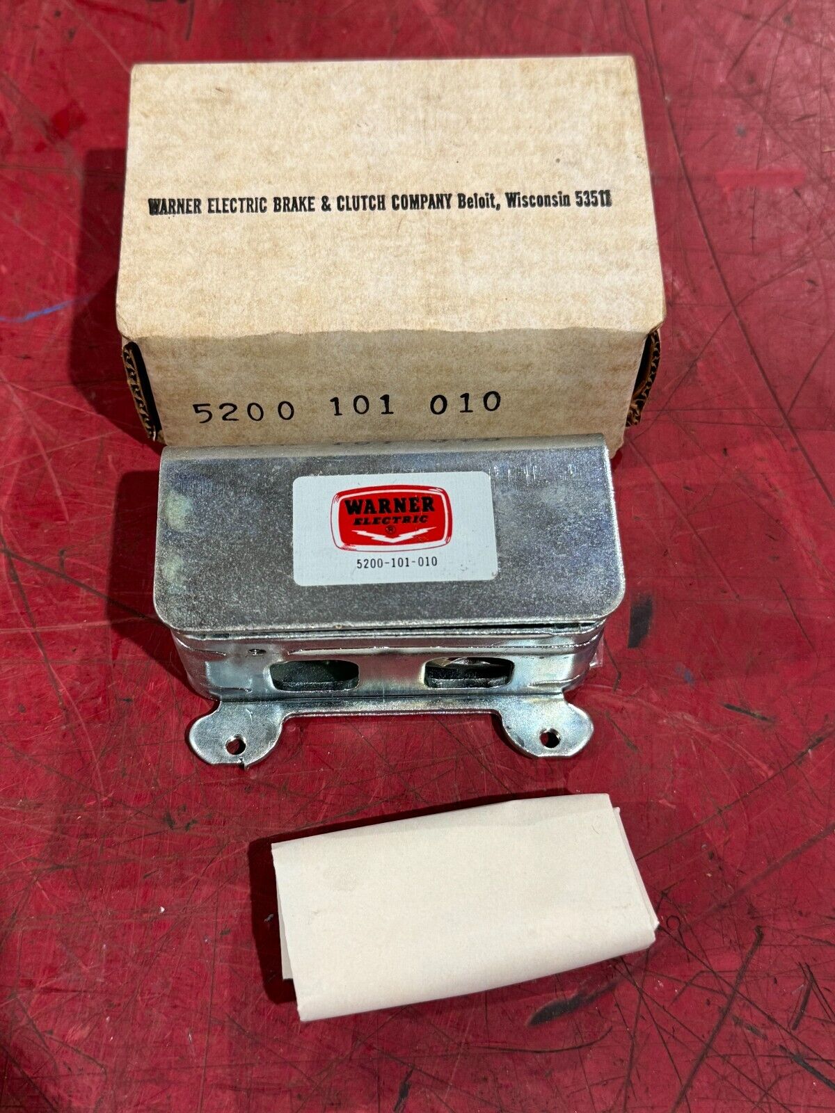 NEW IN BOX WARNER CONDUIT BOX 5200101010