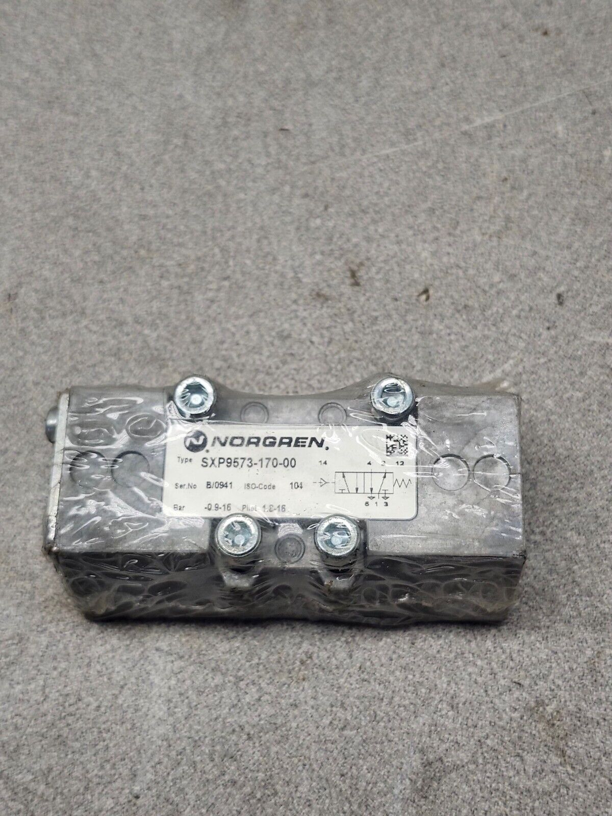 NEW NORGREN PNEUMATIC SOLENOID VALVE  SXP9573-170-00