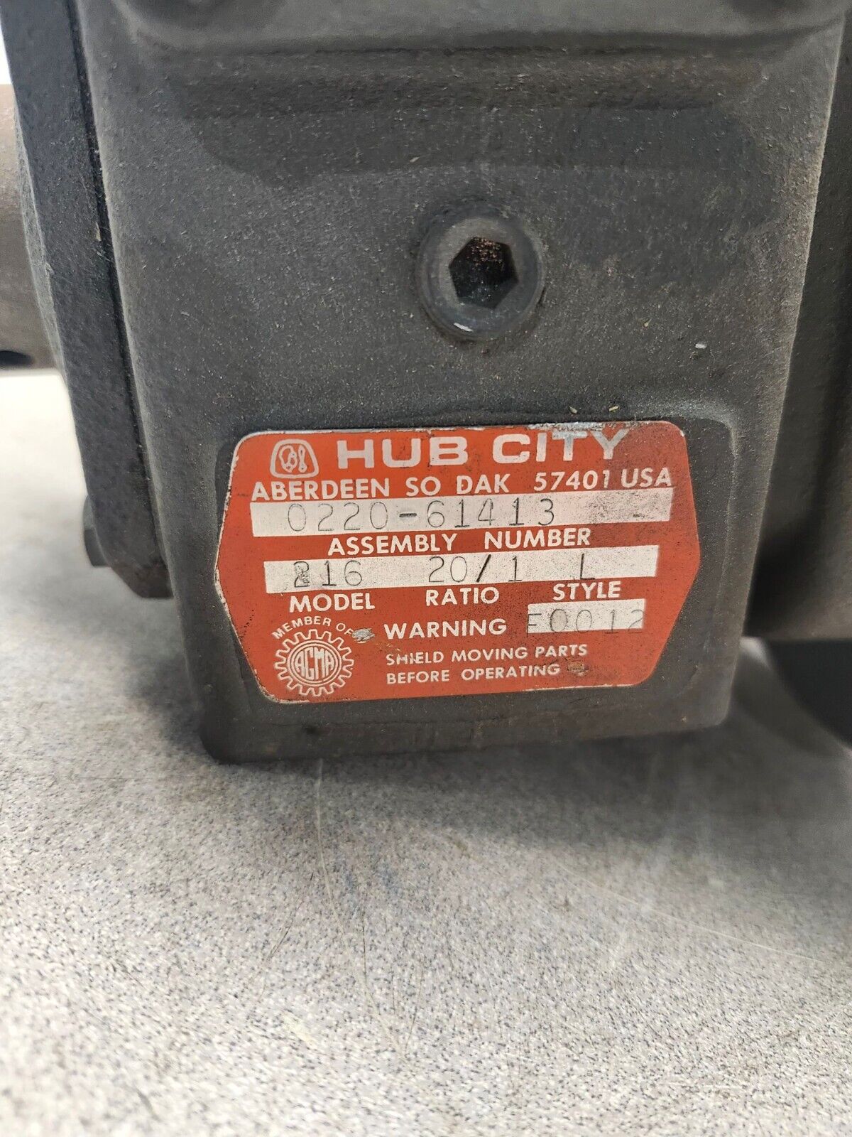 NEW SURPLUS HUB CITY GEAR REDUCER 20:1 RATIO 0220-61413 MODEL 216 STYLE L