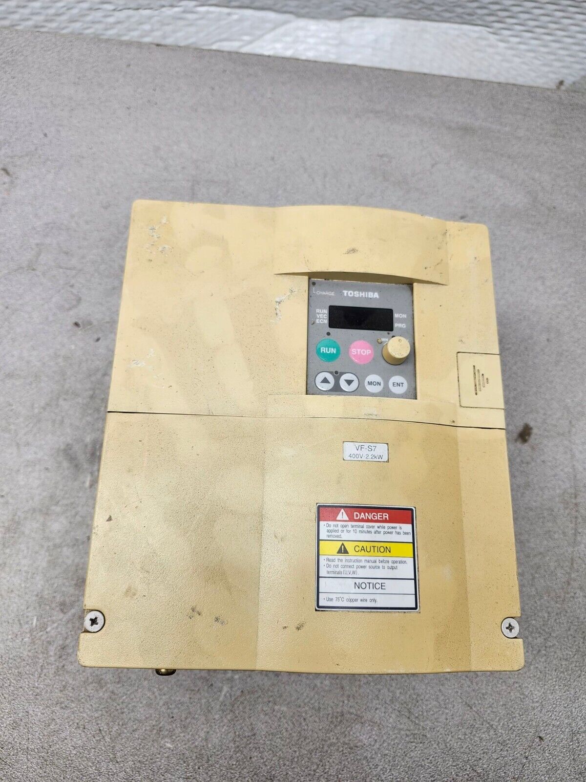 USED Toshiba Transistor Inverter 4.0KVA 3PH 380-460V 5A A Amp VFS7-4022UPL