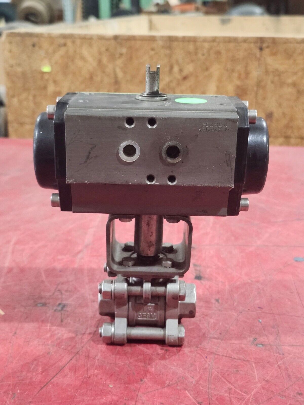 USED 1/4" VALVE WITH DURAIR ACTUATOR AP050 N