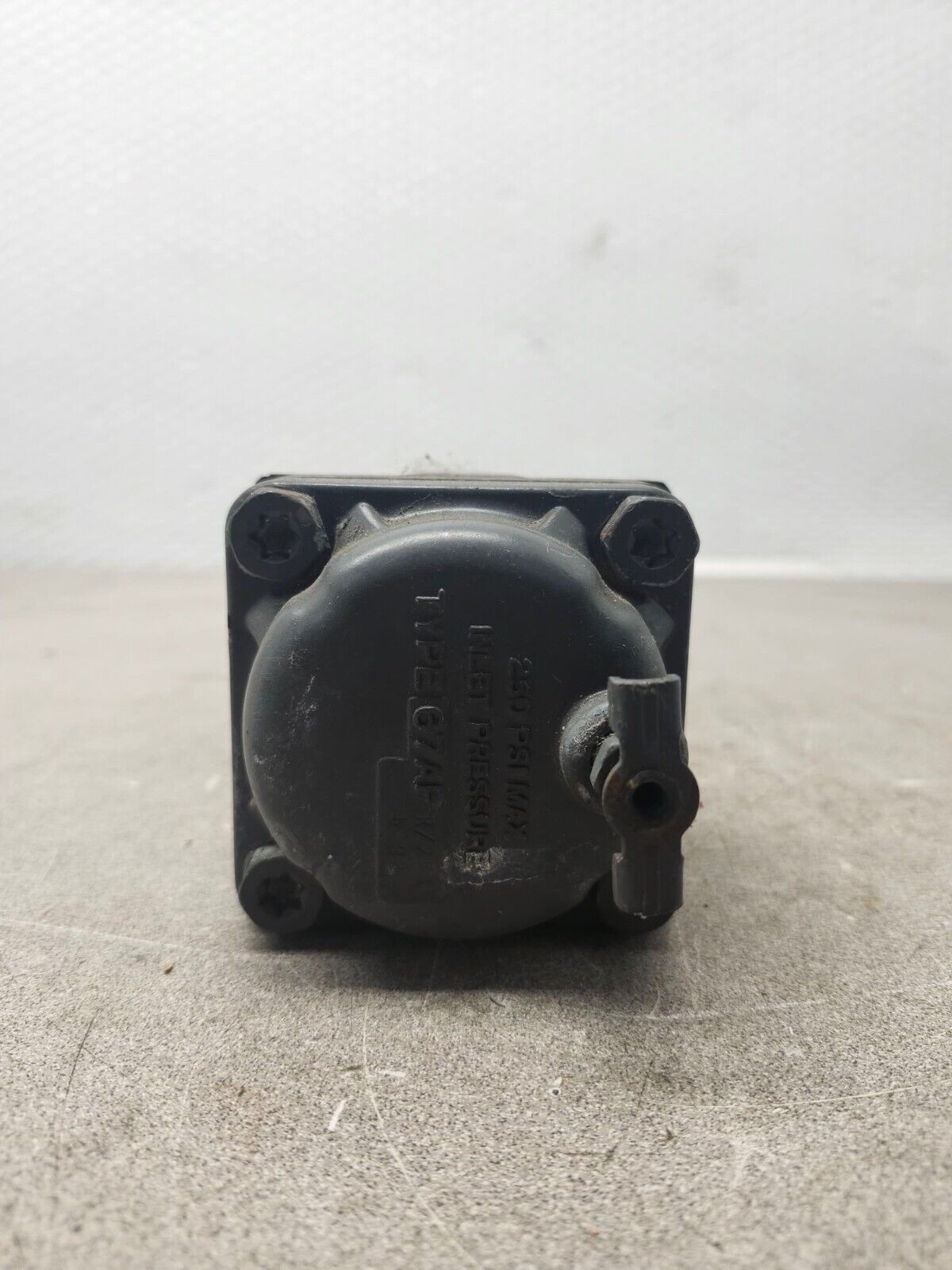 USED FISHER PRESSURE REGULATOR 67AF R/224 5-92