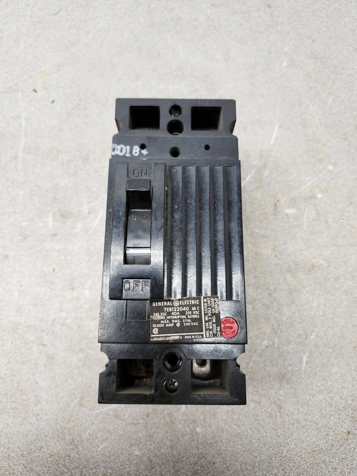 USED GENERAL ELECTRIC Circuit Breaker 240VAC 40A 250VDC TEB122040