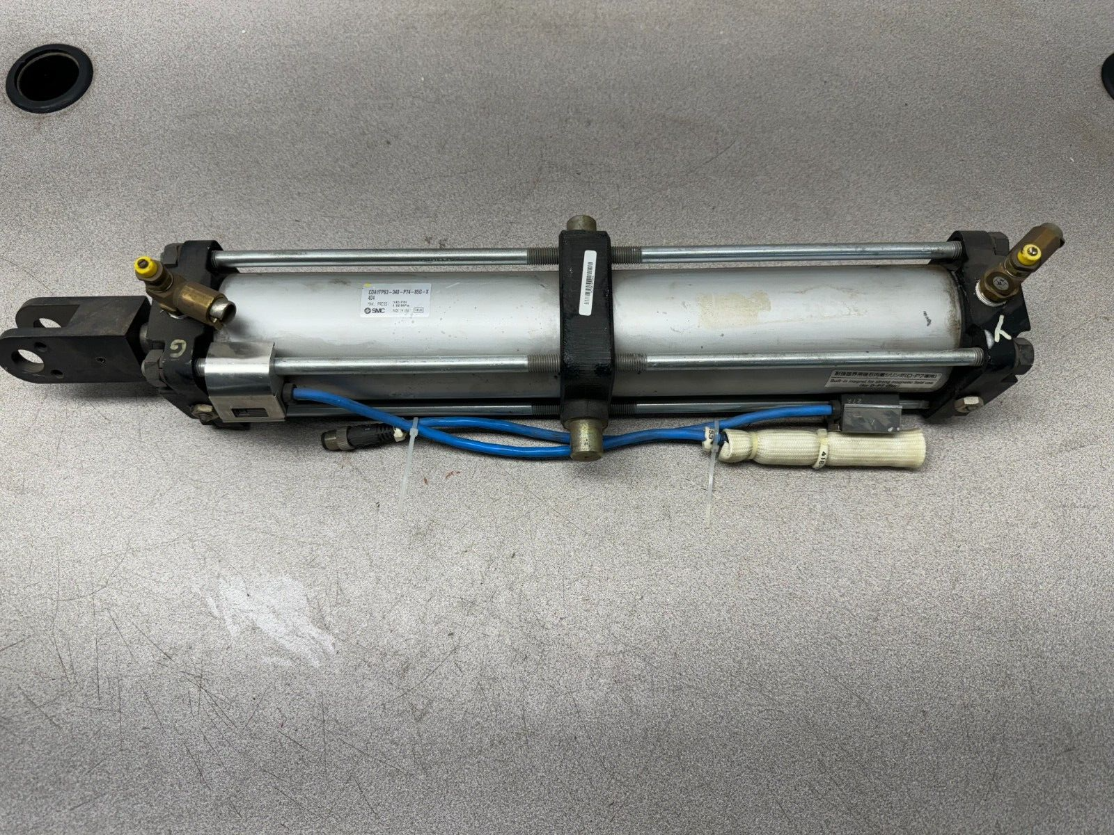 USED SMC PNEUMATIC CYLINDER CDA1TP63-340-P74-85G-X 404