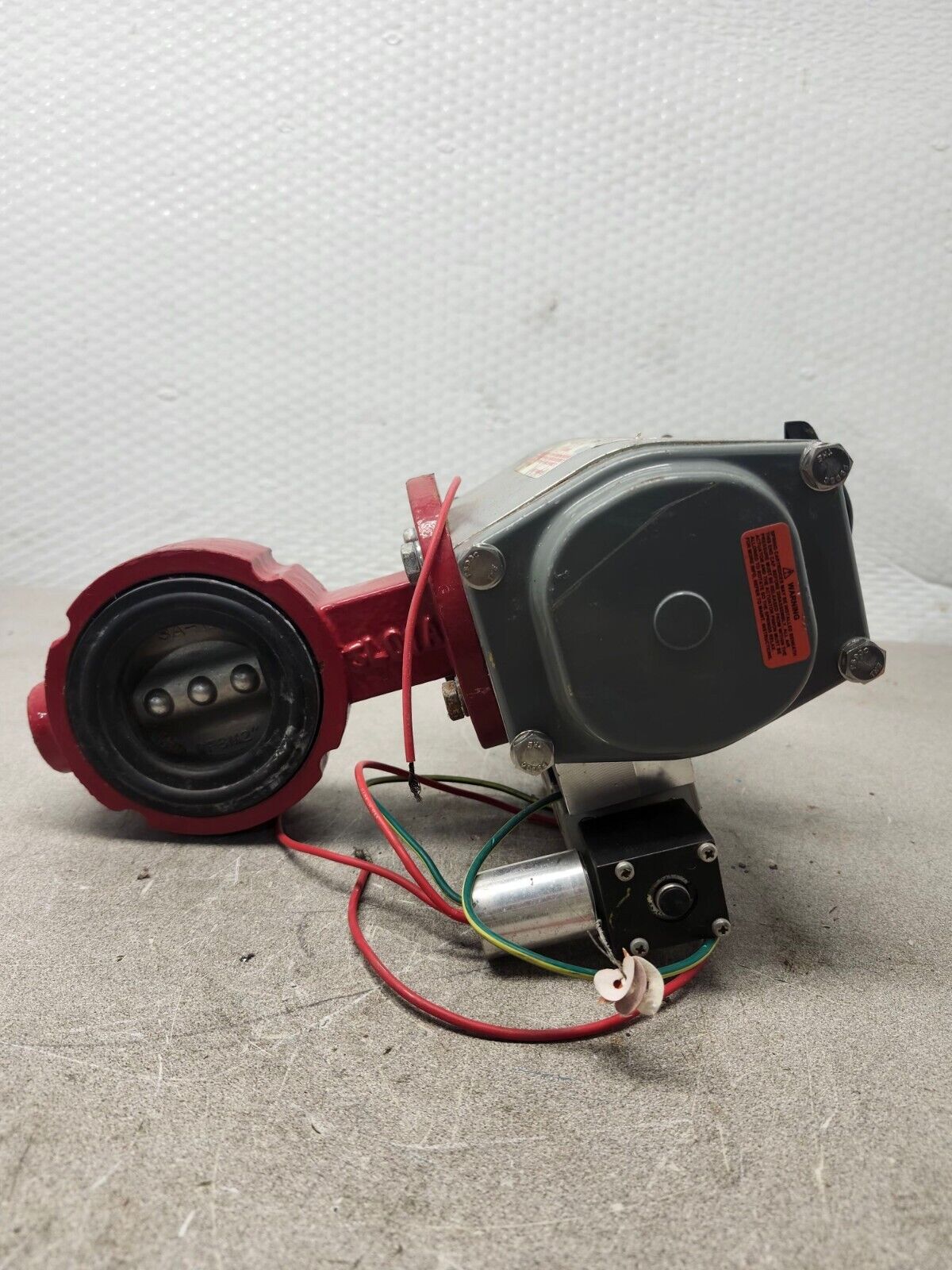 USED ULTRAFLO Double Acting Actuator 100-080-DA WITH Bray 3" Butterfly Valve