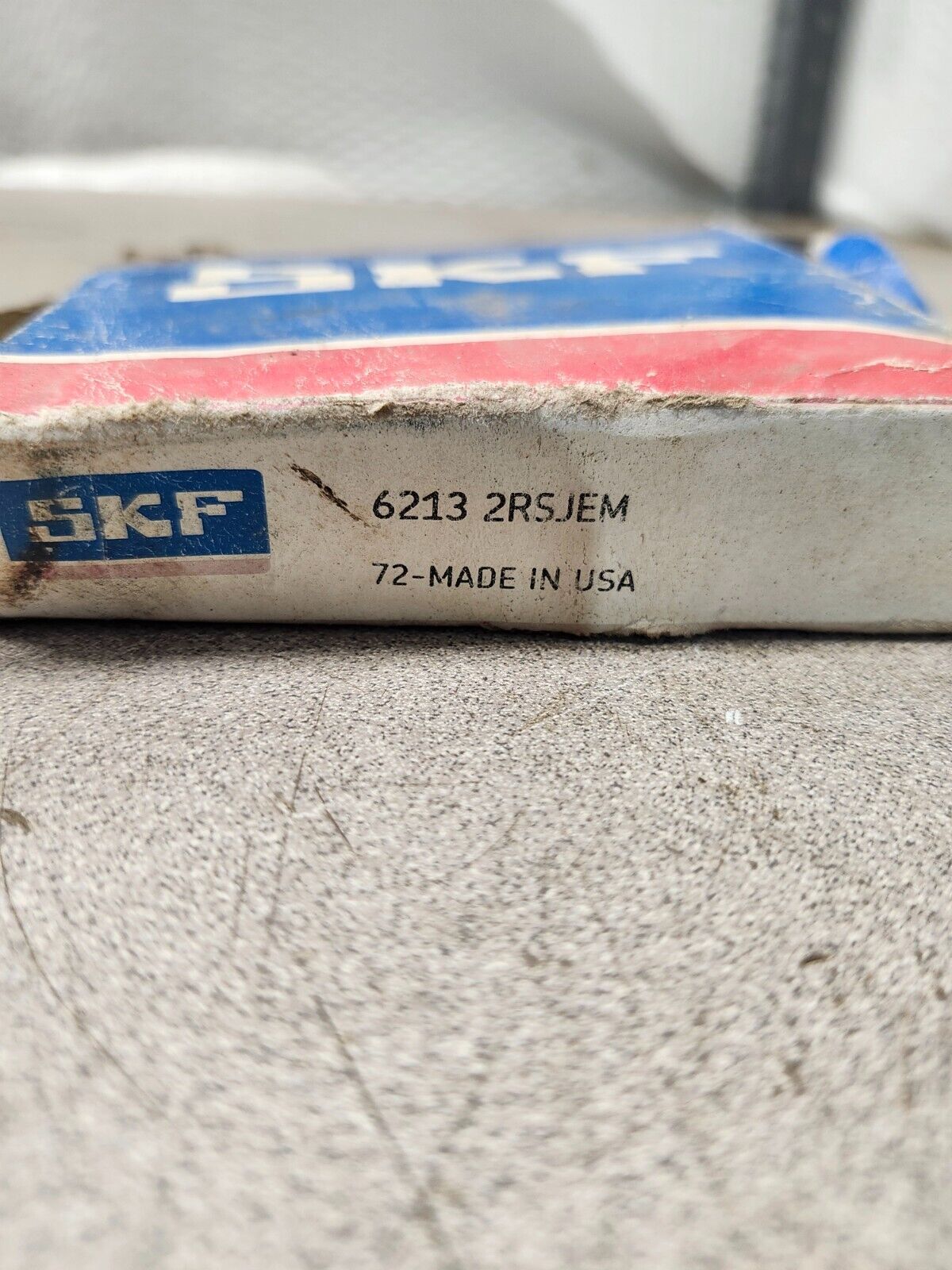 NEW IN BOX SKF BALL BEARING 6213 2RSJEM