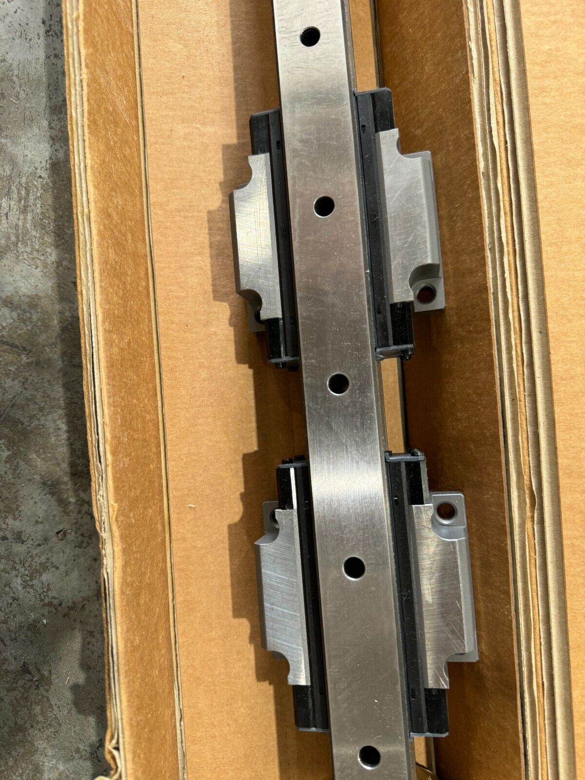 NEW IKO LINEAR RAIL GUIDE WITH BEARINGS LRX 35 C2 R1520