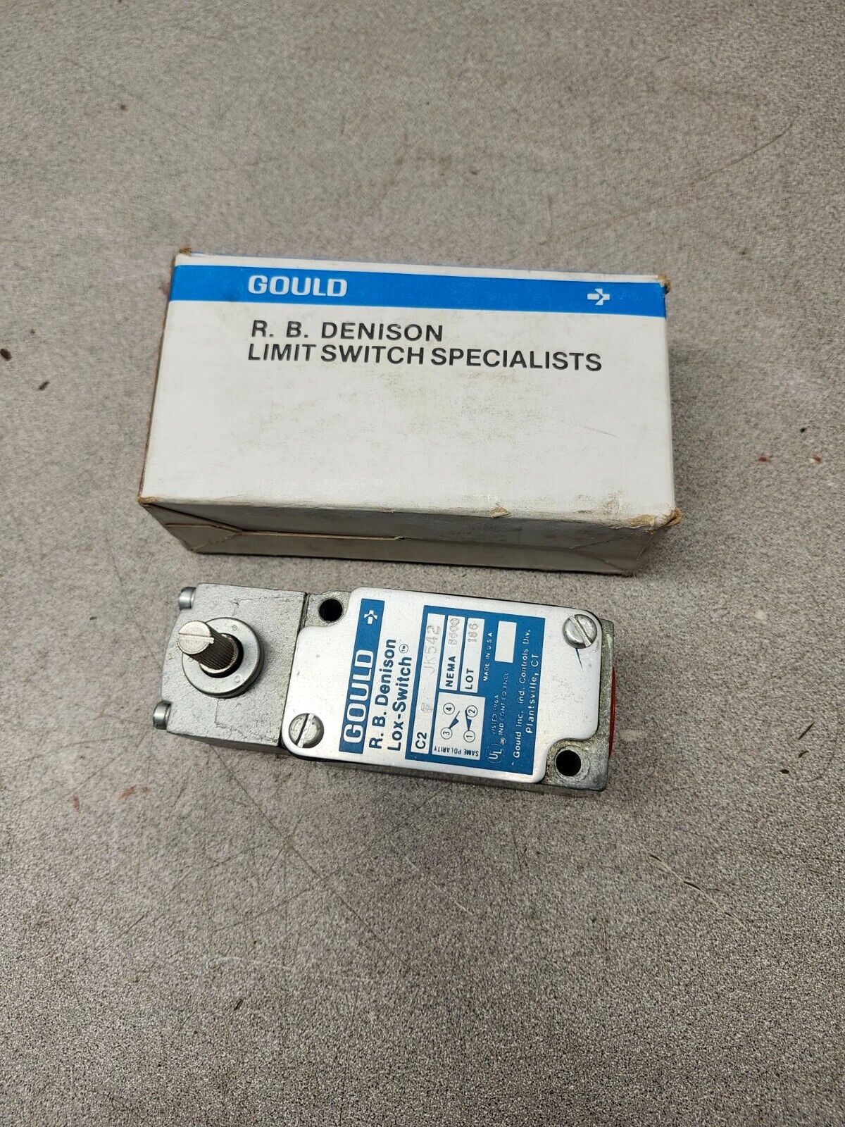 NEW IN BOX GOULD R.B. DENISON LOX-SWITCH LIMIT SWITCH C2F-JK542