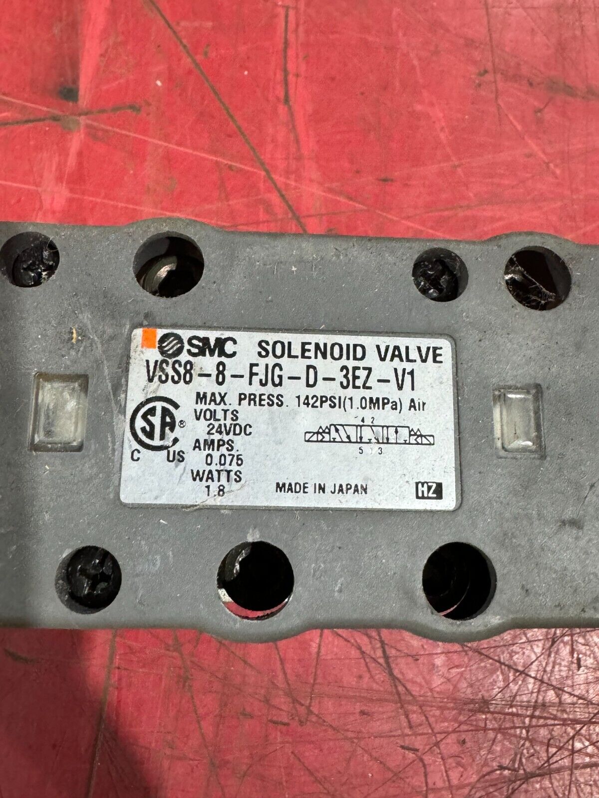 USED SMC SOLENOID VALVE VSS8-8-FJG-D-3EZ-V1