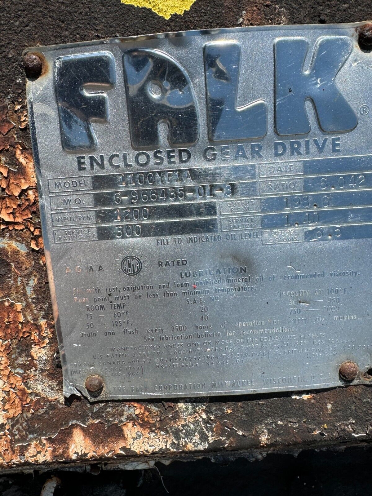 USED FALK ENCLOSED GEAR DRIVE SPEED REDUCER 6.042 RATIO 1100YF1A