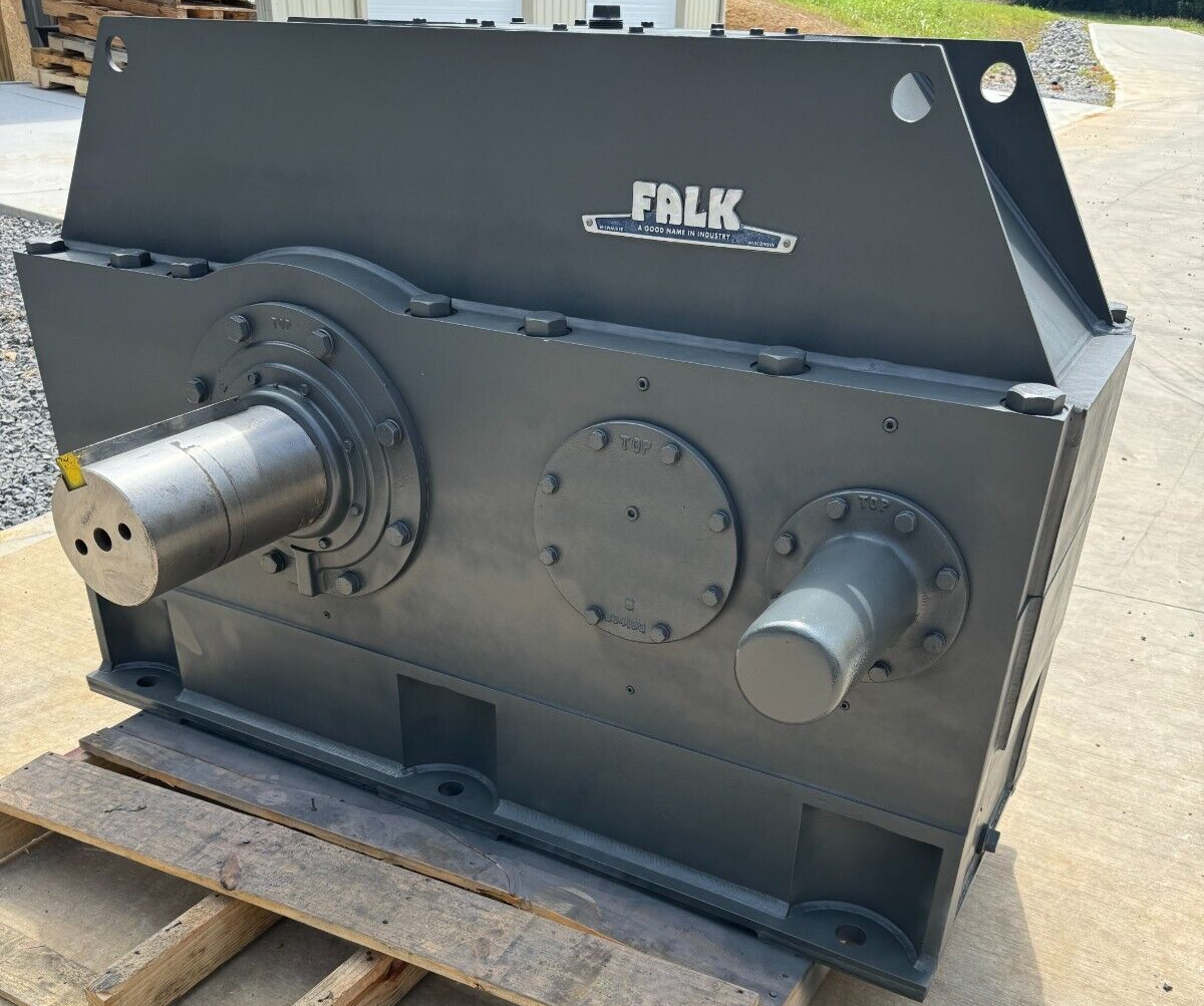 UNUSED FALK ENCLOSED GEAR DRIVE SPEED REDUCER 11.860 RATIO 2135Y2-LD