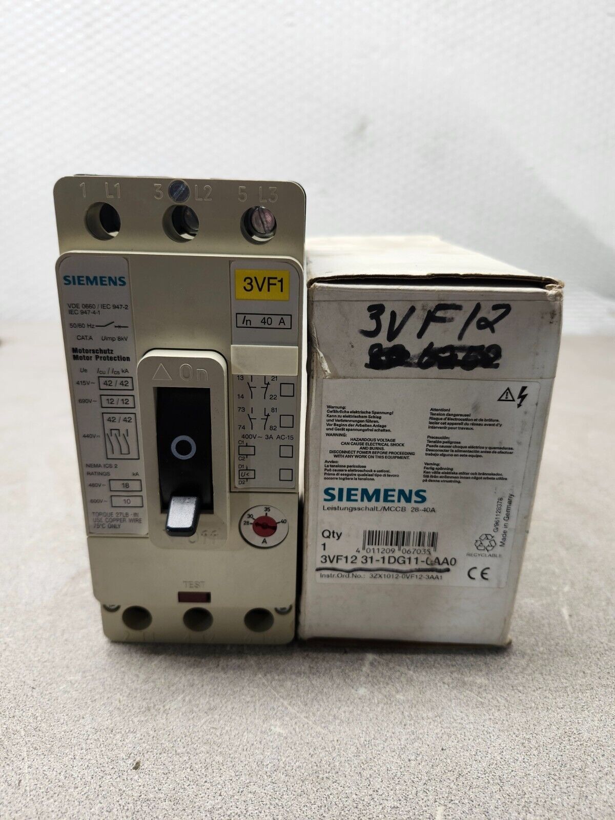 NEW IN BOX Siemens Circuit Breaker  3VF12 31-1DG11-0AA0