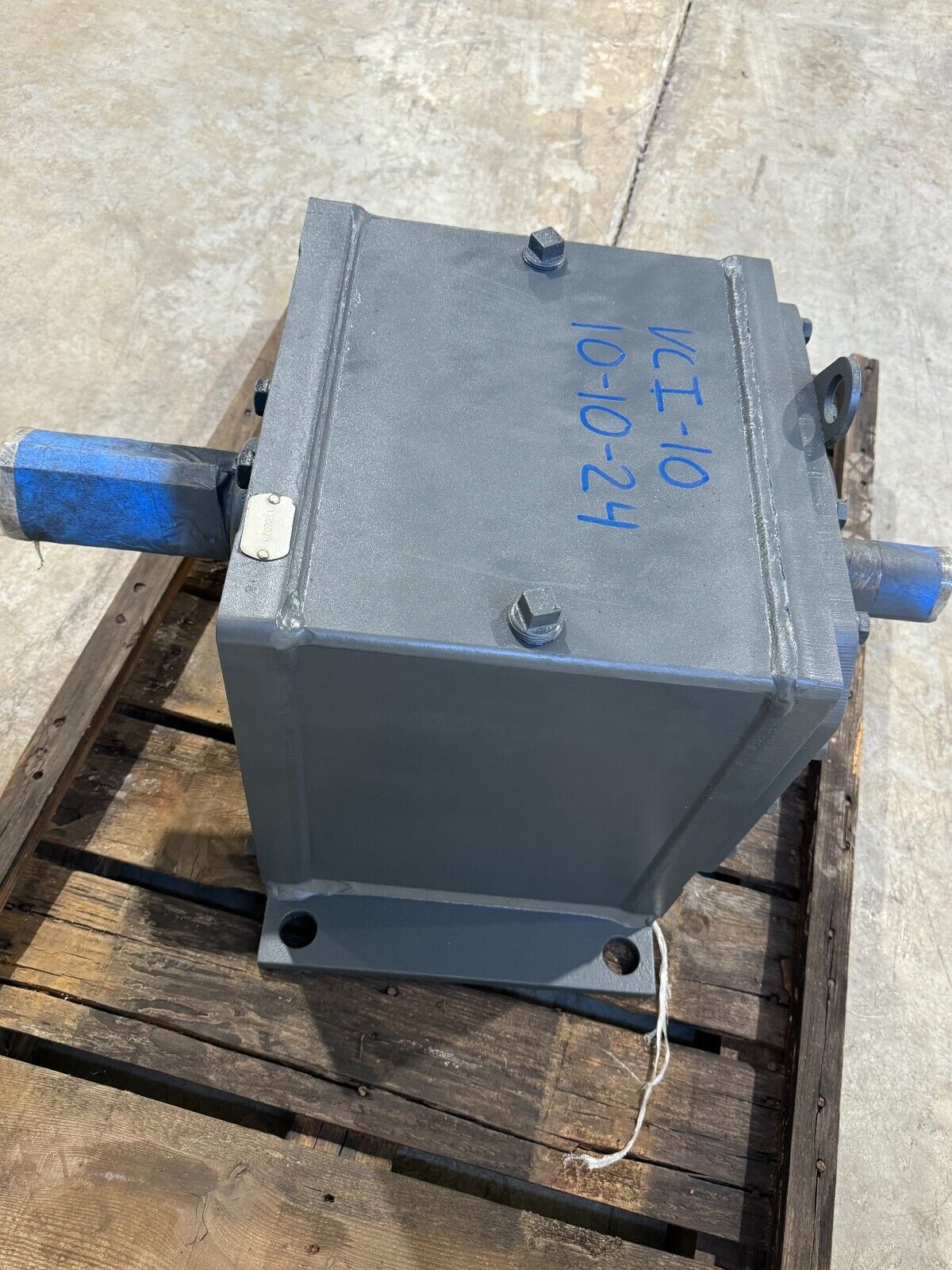 UNUSED SURPLUS FALK ULTRAMAX GEAR DRIVE SPEED REDUCER 8.996 RATIO RK2070 F2A