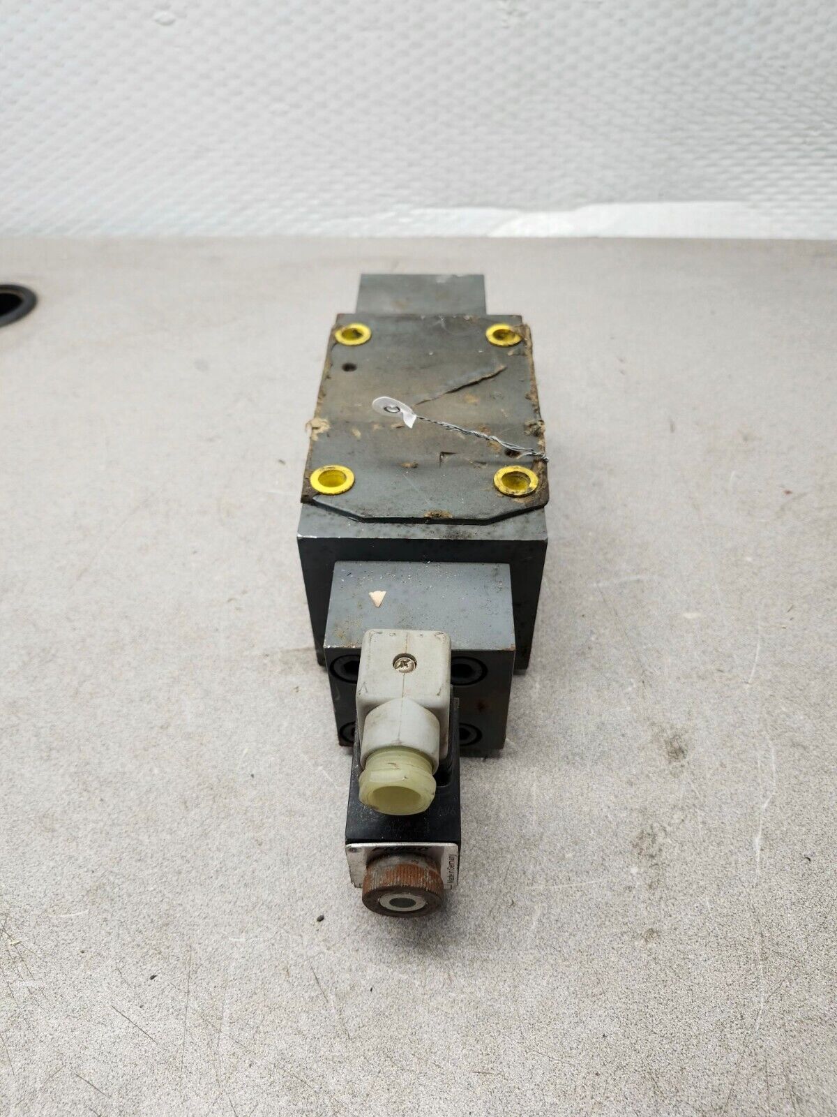 USED REXROTH VALVE IH 02 Z4WEH16-003-10/W110-60 XYZ4M