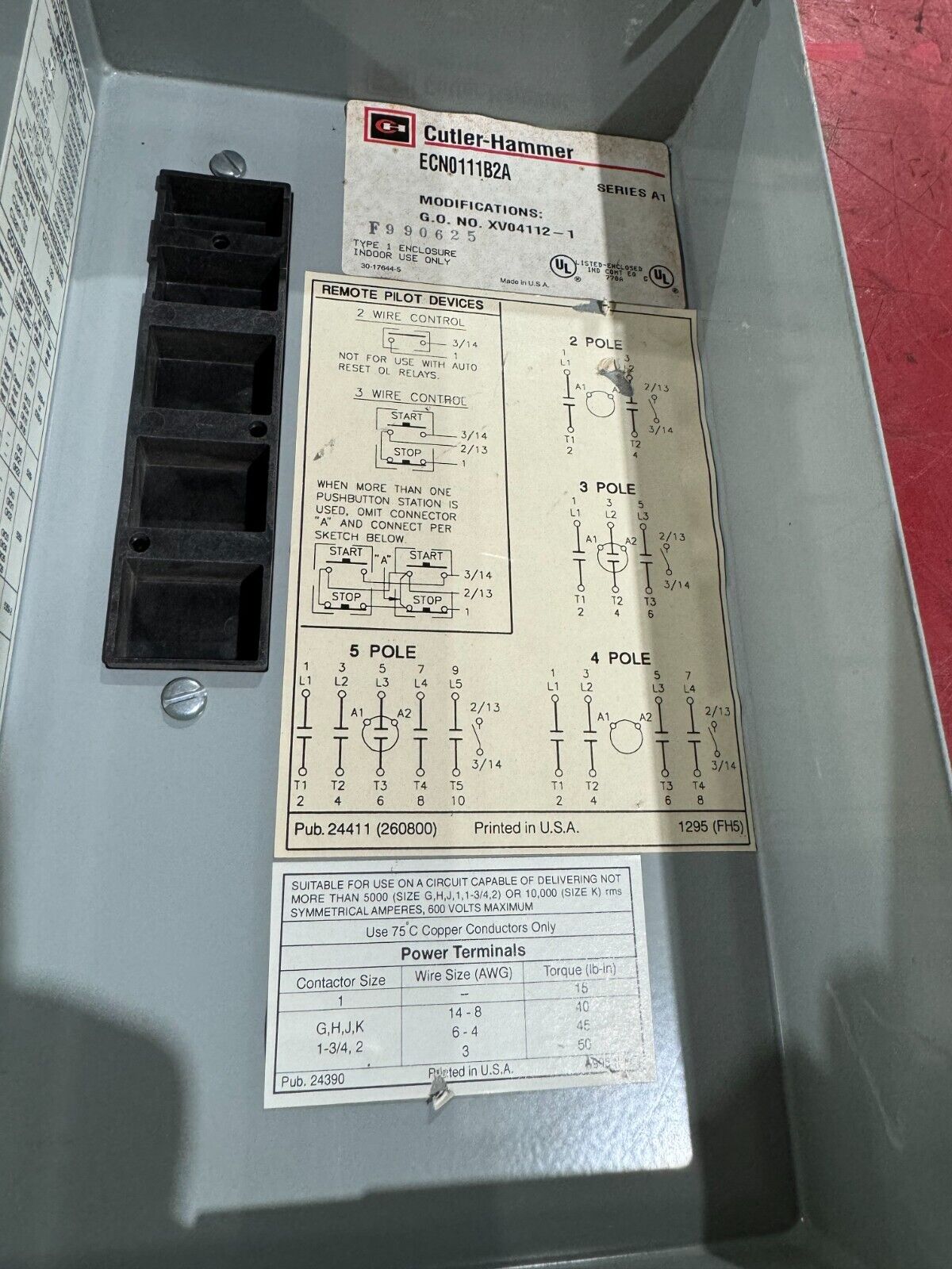 NEW CUTLER-HAMMER CN15DN2 SIZE 1 STARTER IN ENCLOSURE 220/240V. COIL ECN0111B2A