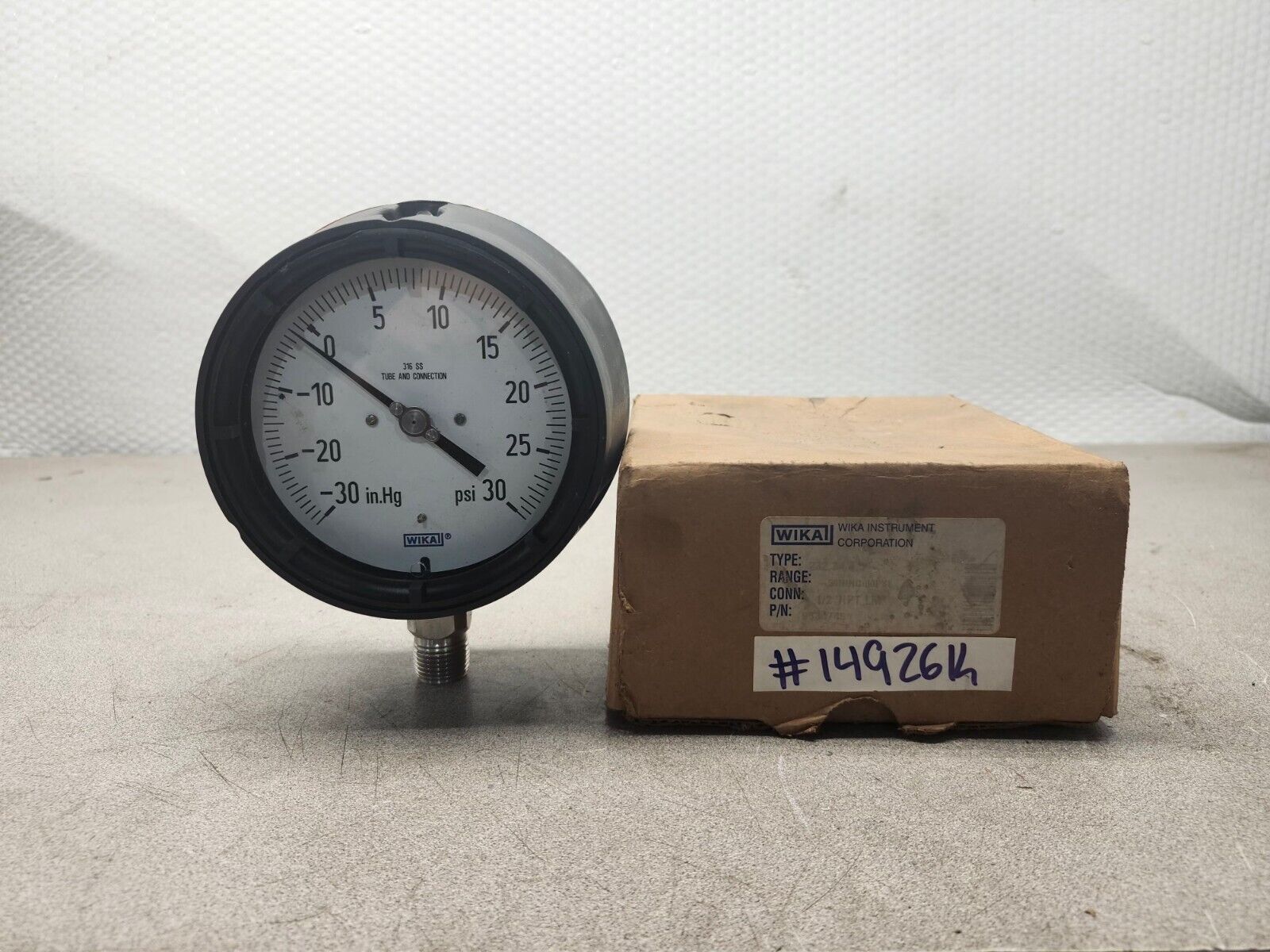 NEW IN BOX WIKA PRESSURE GAUGE 9834745