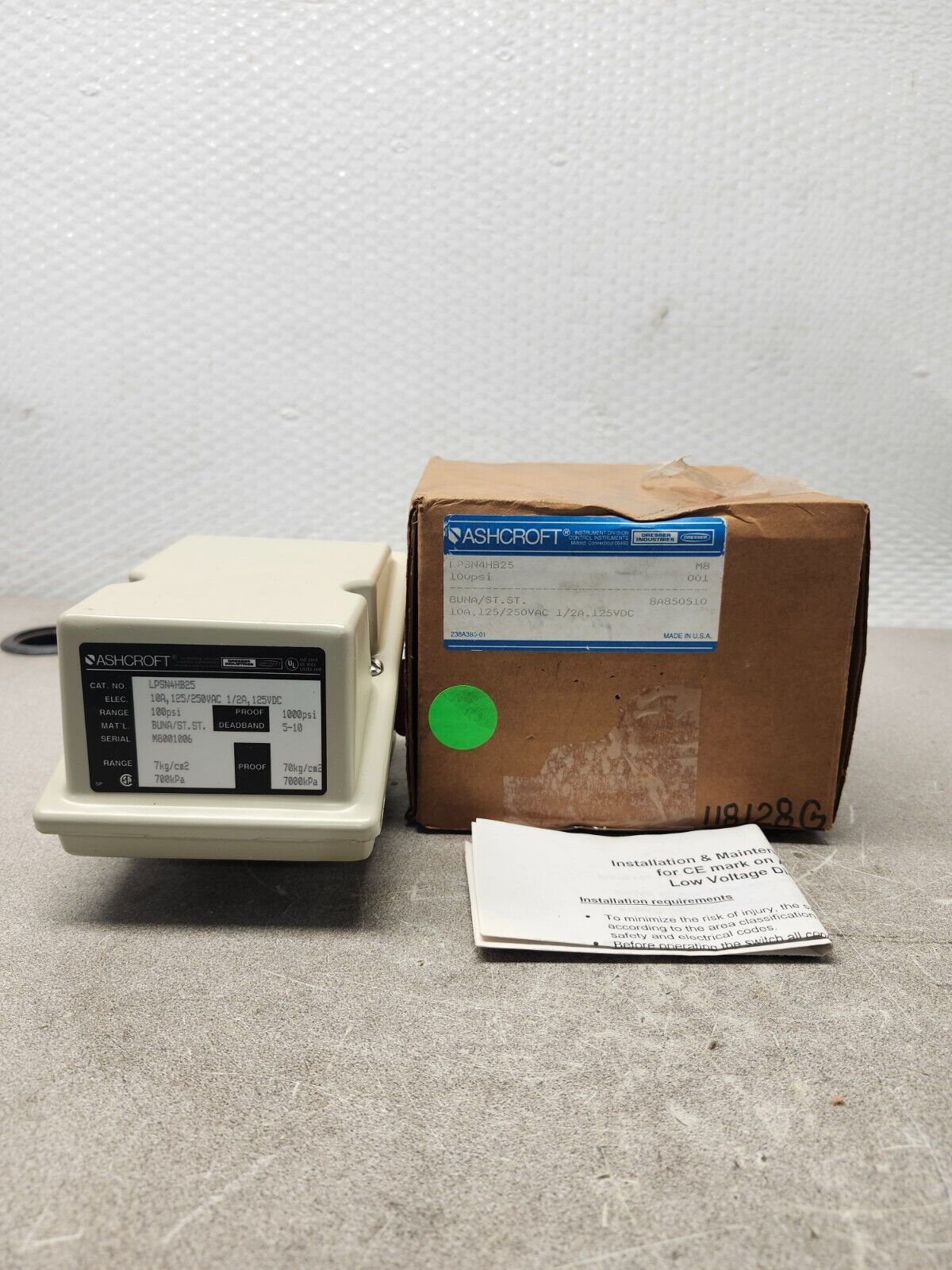 NEW WITH BOX ASHCROFT pressure switch LPSN4HB25