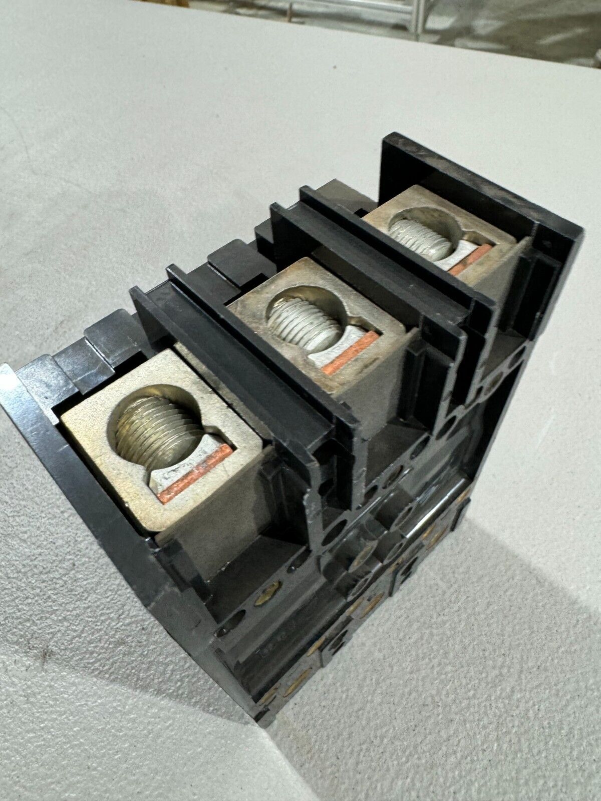 NEW NO BOX SQUARE D 3 POLE 125AMP CIRCUIT BREAKER Q2M3125MT