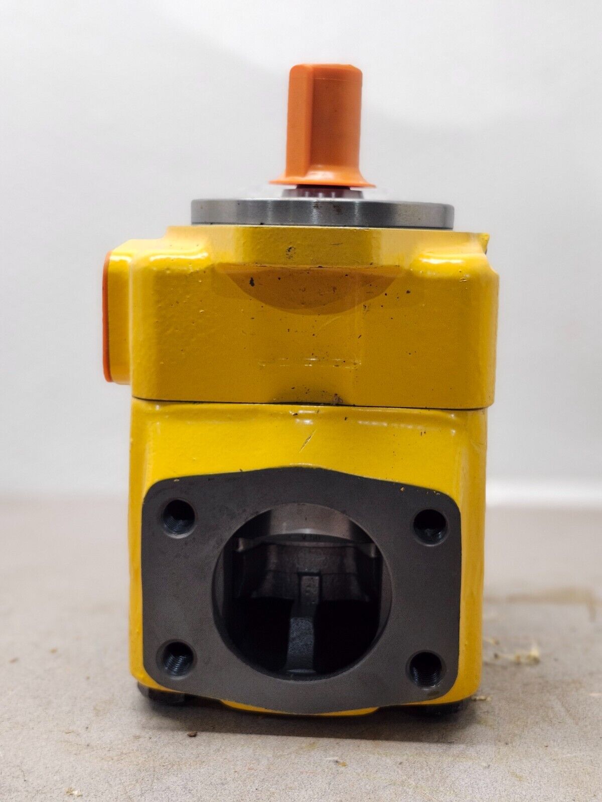 NEW SURPLUS YELLOWMARK 422-8148 VANE PUMP CAT 4228148