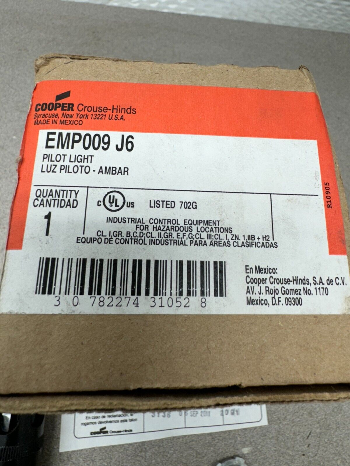 NEW IN BOX COOPER PILOT LIGHT EMP009 J6