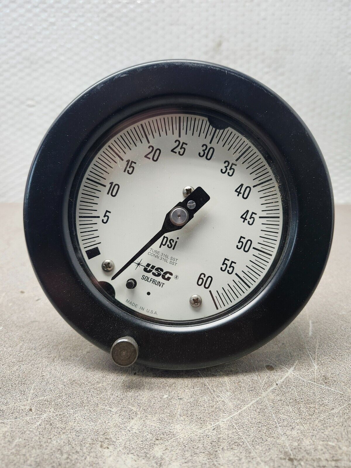 NEW IN BOX METEK GAUGE 60PSI,1/2'',150372