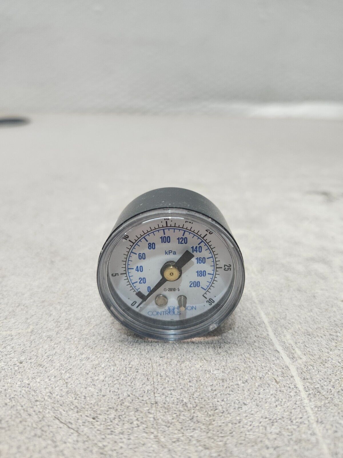 NEW IN BOX Johnson Controls Air Pressure Gauge G-2010-5