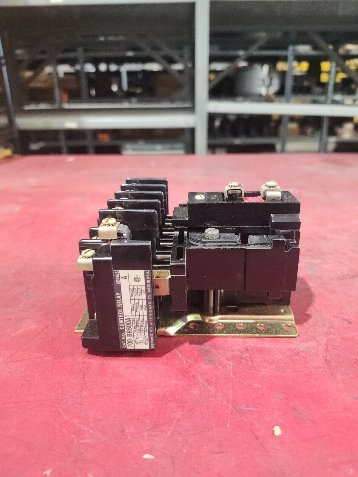 NEW IN BOX ALLEN-BRADLEY AC RELAY 700-BR600A1 SERIES A