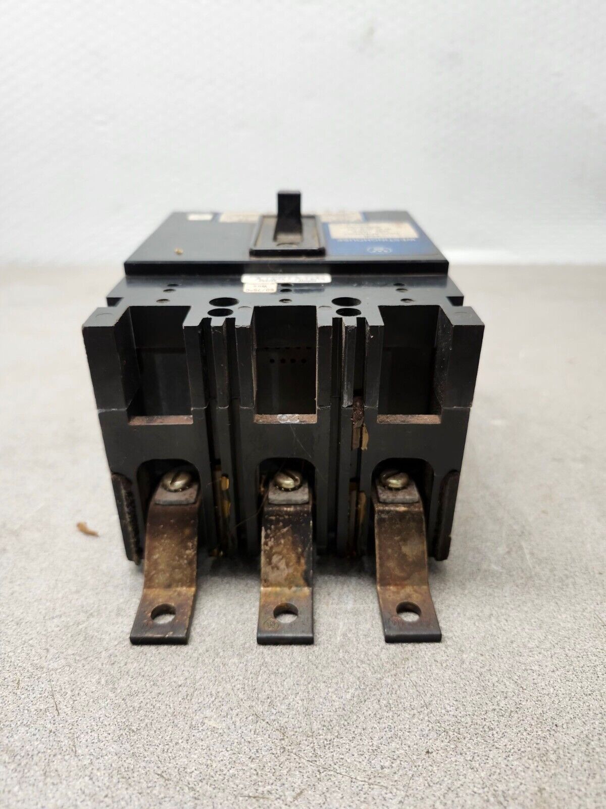 USED WESTINGHOUSE CIRCUIT BREAKER RF3030 3 POLE, 30 AMP, 600VAC 1375D86G21