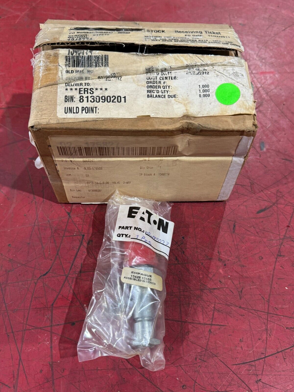 NEW EATON VICKERS VALVE SV13-12C0-24D