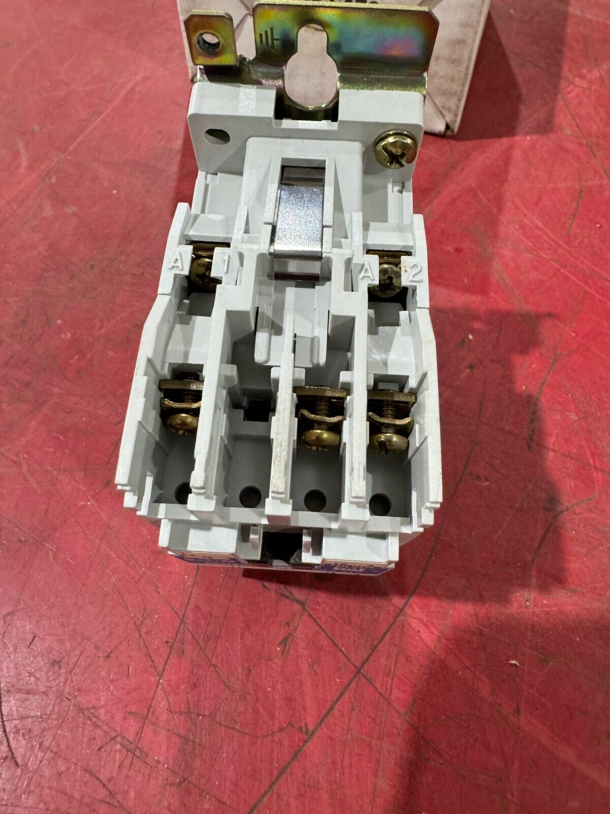 NEW IN BOX CUTLER HAMMER CONTACTOR CN15AN2AB