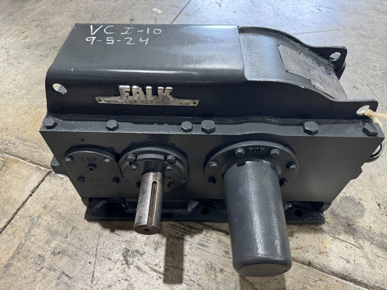 SURPLUS FALK ENCLOSED GEAR DRIVE SPEED REDUCER 2.759 RATIO 2050Y1-KD